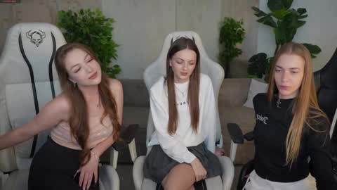 Diamonds Girls online show from September 8, 2:49 pm