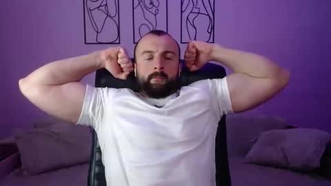 brindlefly69 online show from May 8, 11:27 am