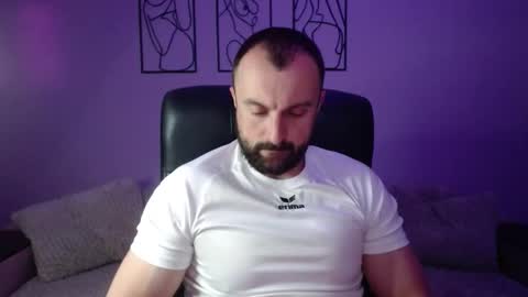 brindlefly69 online show from May 9, 11:38 am