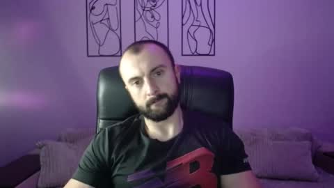 brindlefly69 online show from November 12, 12:18 pm