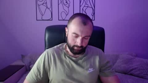 brindlefly69 online show from January 6, 11:36 am