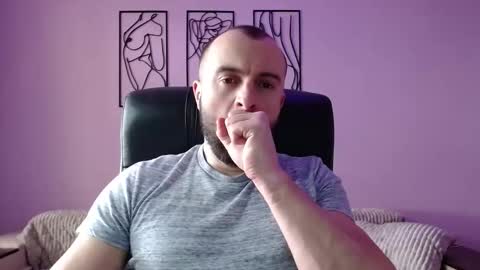 Snapshot of brindlefly69 chatting on February 25, 11:43 am brindlefly69 online show from February 25, 11:43 am