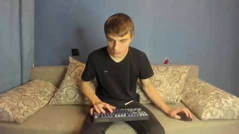 bristlebback online show from November 18, 4:10 pm