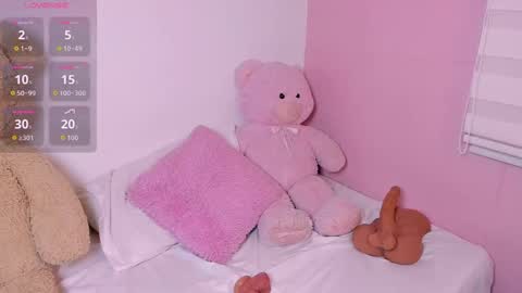 Snapshot of britanylin__ chatting on October 7, 5:58 am britanylin__ online show from October 7, 5:58 am