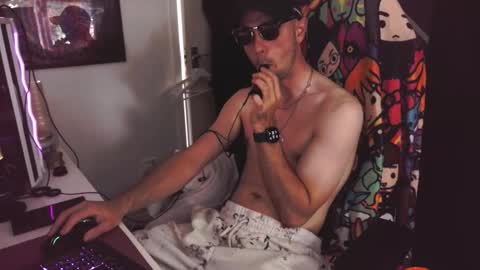 britishbigdick_ online show from September 18, 2:32 pm
