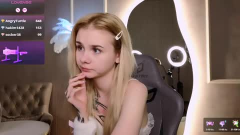 Britney online show from March 3, 12:37 am