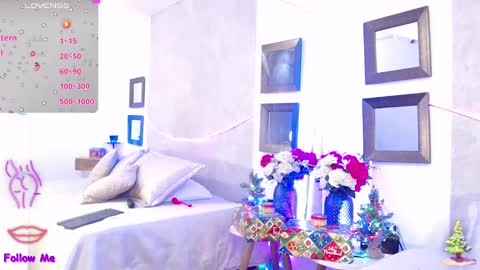 Snapshot of brittanyjhonnns chatting on December 29, 12:45 pm brittany 25 years old happy as a worm online show from December 29, 12:45 pm