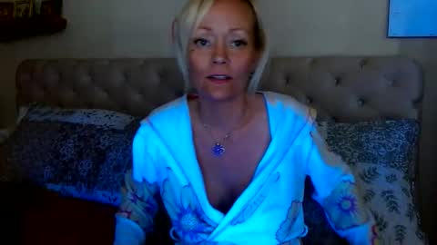 brittneychats81 online show from March 30, 4:07 pm