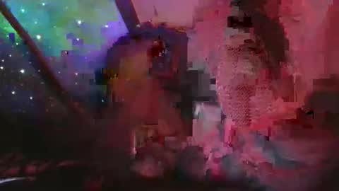 broad90210 online show from December 21, 4:35 pm