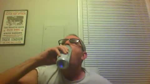 brodyb545755 online show from April 2, 3:25 am
