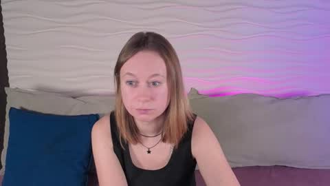 Snapshot of brooke_evans_ chatting on October 18, 8:57 pm Brooke online show from October 18, 8:57 pm