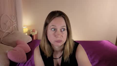 Snapshot of brooke_evans_ chatting on September 26, 8:50 pm Brooke online show from September 26, 8:50 pm