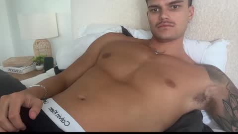 BrooklynTay online show from March 31, 3:40 am