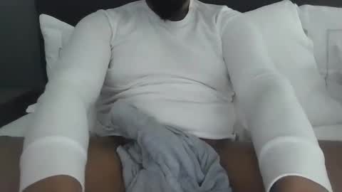 brownbd32 online show from January 23, 9:18 pm