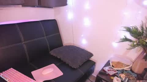 Snapshot of browngirl69 chatting on January 13, 5:23 am miss muller online show from January 13, 5:23 am