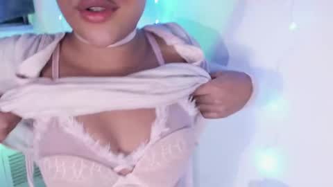 Snapshot of browngirl69 chatting on January 23, 5:24 am miss muller online show from January 23, 5:24 am