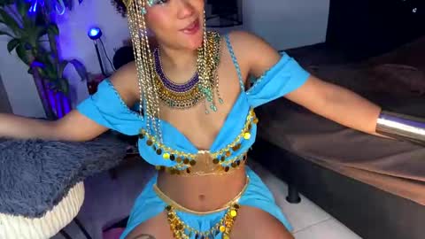 Snapshot of browngirl69 chatting on October 19, 7:51 pm miss muller online show from October 19, 7:51 pm