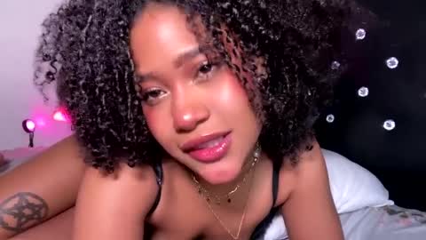 Snapshot of browngirl69 chatting on October 2, 1:48 am miss muller online show from October 2, 1:48 am