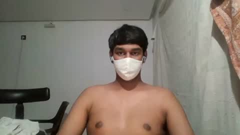 Snapshot of brownguy2505 chatting on January 26, 6:48 pm brownguy2505 online show from January 26, 6:48 pm
