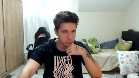 Snapshot of brownhaiir chatting on September 17, 1:36 pm brownhaiir online show from September 17, 1:36 pm