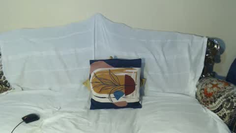 brownhaiir online show from November 27, 8:49 pm