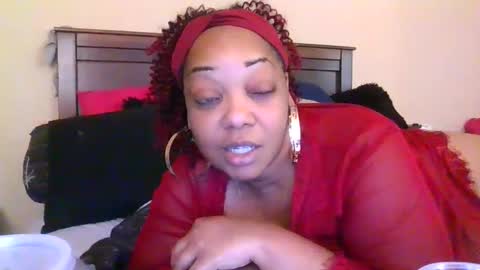 Snapshot of brownroundrenee chatting on September 25, 10:44 am brownroundrenee online show from September 25, 10:44 am
