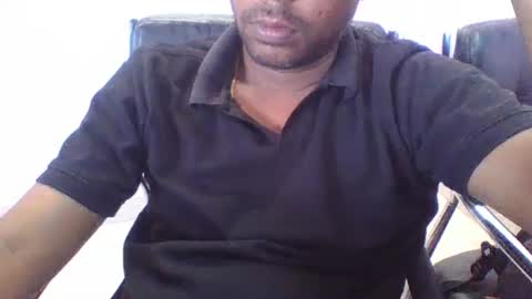 brownwolfie28 online show from March 24, 5:57 am