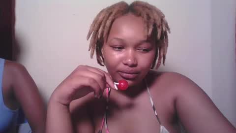 Snapshot of browny_candyz chatting on February 2, 12:13 pm Tracy online show from February 2, 12:13 pm
