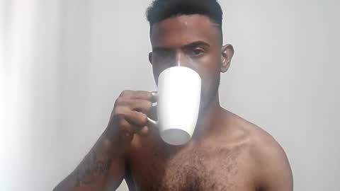 bruce_1111 online show from May 11, 4:04 pm