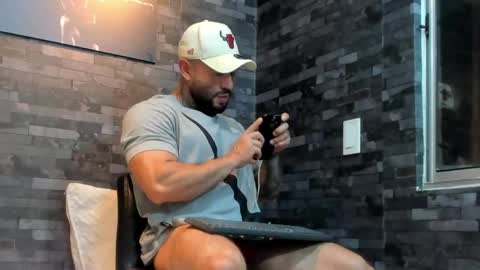 brucedallas online show from April 24, 3:30 am