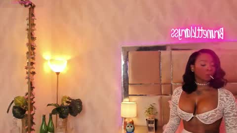 Brenda online show from February 6, 8:07 am