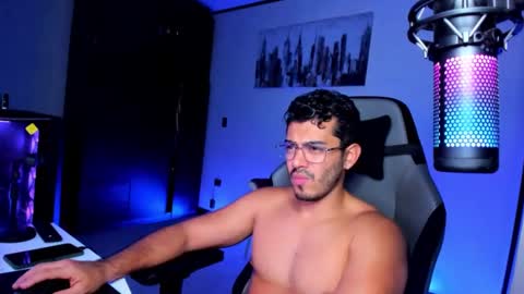 Snapshot of bruno_diaz31 chatting on December 2, 11:29 am Bruno online show from December 2, 11:29 am