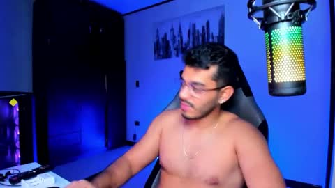 Snapshot of bruno_diaz31 chatting on December 29, 12:41 am Bruno online show from December 29, 12:41 am