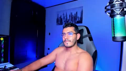 Snapshot of bruno_diaz31 chatting on December 27, 10:05 pm Bruno online show from December 27, 10:05 pm