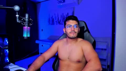 Snapshot of bruno_diaz31 chatting on October 17, 6:06 am Bruno online show from October 17, 6:06 am