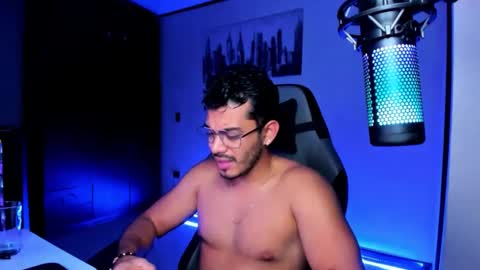 Snapshot of bruno_diaz31 chatting on December 3, 5:26 am Bruno online show from December 3, 5:26 am