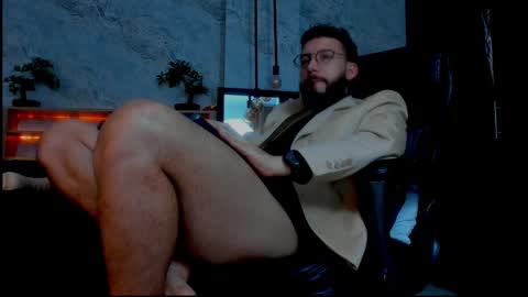 Snapshot of bruno_woods chatting on March 3, 8:21 pm Andres Suarez online show from March 3, 8:21 pm