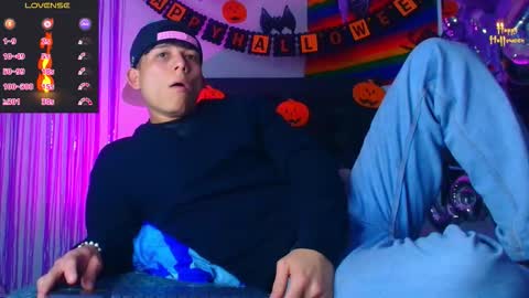 BRYAM INDEPENDENT MODEL online show from October 18, 3:00 am