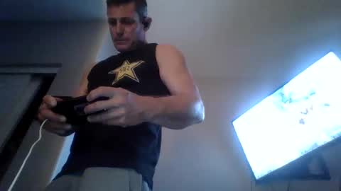 Snapshot of btownstud chatting on October 7, 7:32 pm btownstud online show from October 7, 7:32 pm