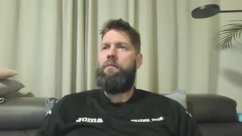 bubblebee1982 online show from December 20, 7:17 pm