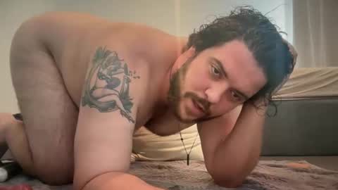 Snapshot of bubblebuttbidaddy chatting on October 2, 12:31 am Horny Bi Daddy - Love Anal online show from October 2, 12:31 am
