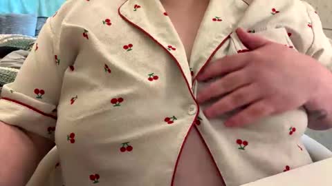 bubblegirl online show from April 23, 5:03 pm