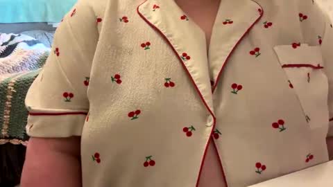 bubblegirl online show from April 26, 3:42 pm