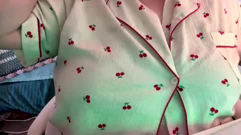 bubblegirl online show from March 24, 1:17 pm