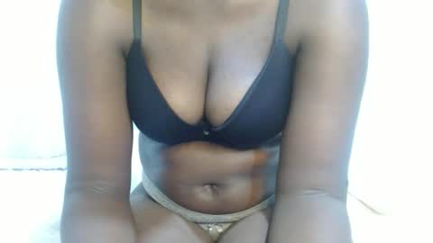 bubbly_ass30 online show from November 19, 6:18 pm