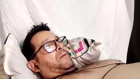 buchs32 online show from November 26, 4:43 am