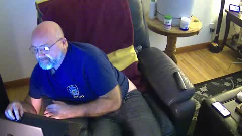 Buck online show from February 12, 1:52 am