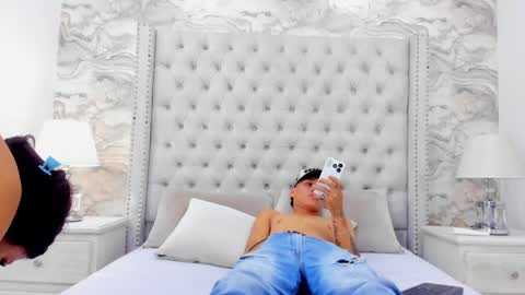 Buda y Cataleya online show from October 7, 2:46 pm