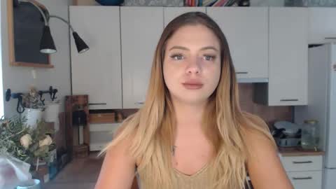 Snapshot of buffyextasy chatting on September 23, 11:26 am Buffy online show from September 23, 11:26 am