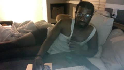 Bungalow Entertainment online show from December 17, 12:01 pm